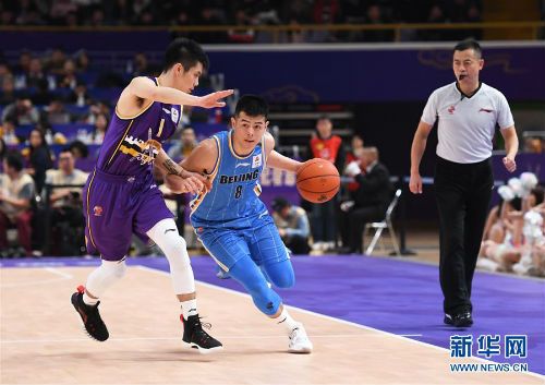 朱彦西绝杀北控三分命中 首钢逆转北控21分7.4秒2罚1中